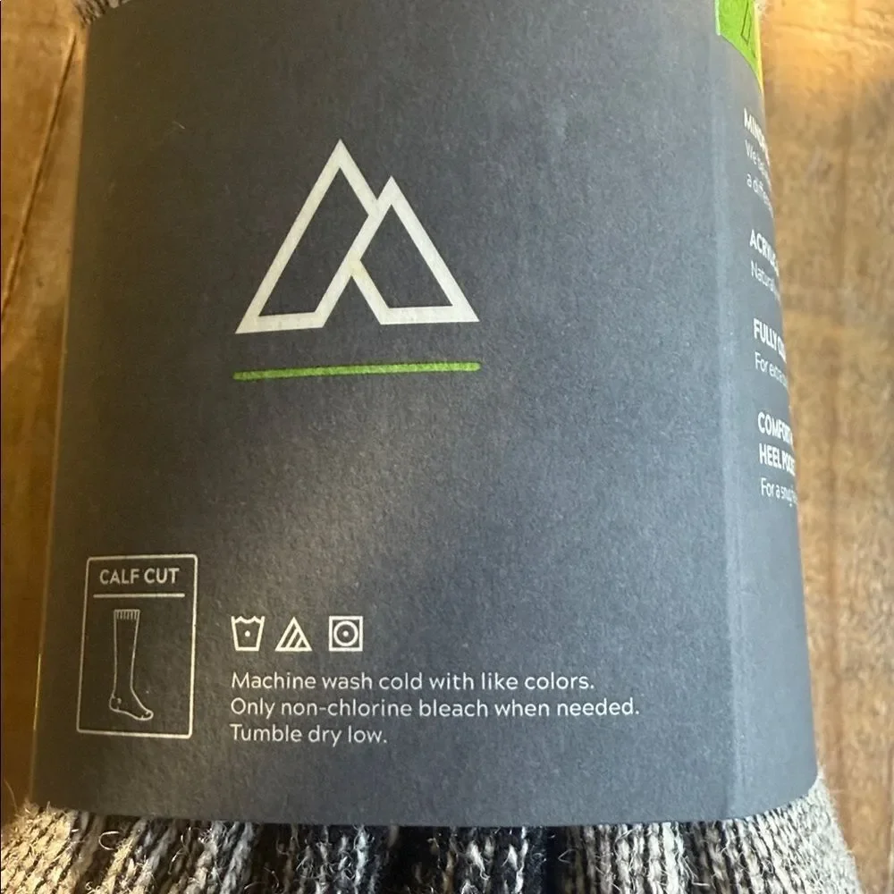Alpine Design Men's Black and Gray Athletic Socks 2 pack